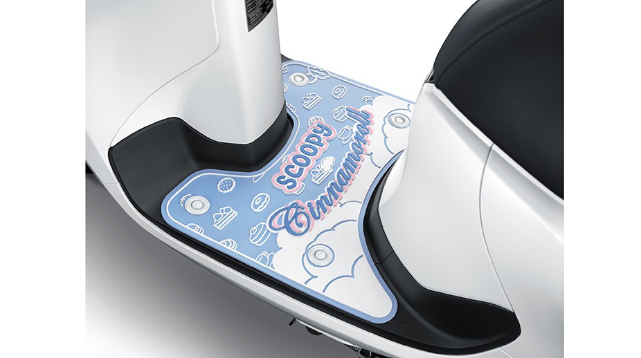 Honda SCOOPY Cinnamoroll Limited Edition