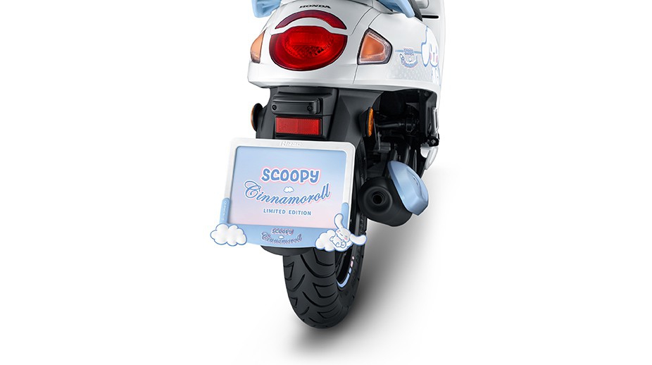 Honda SCOOPY Cinnamoroll Limited Edition